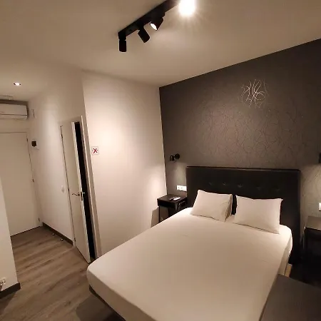Room Pride-2